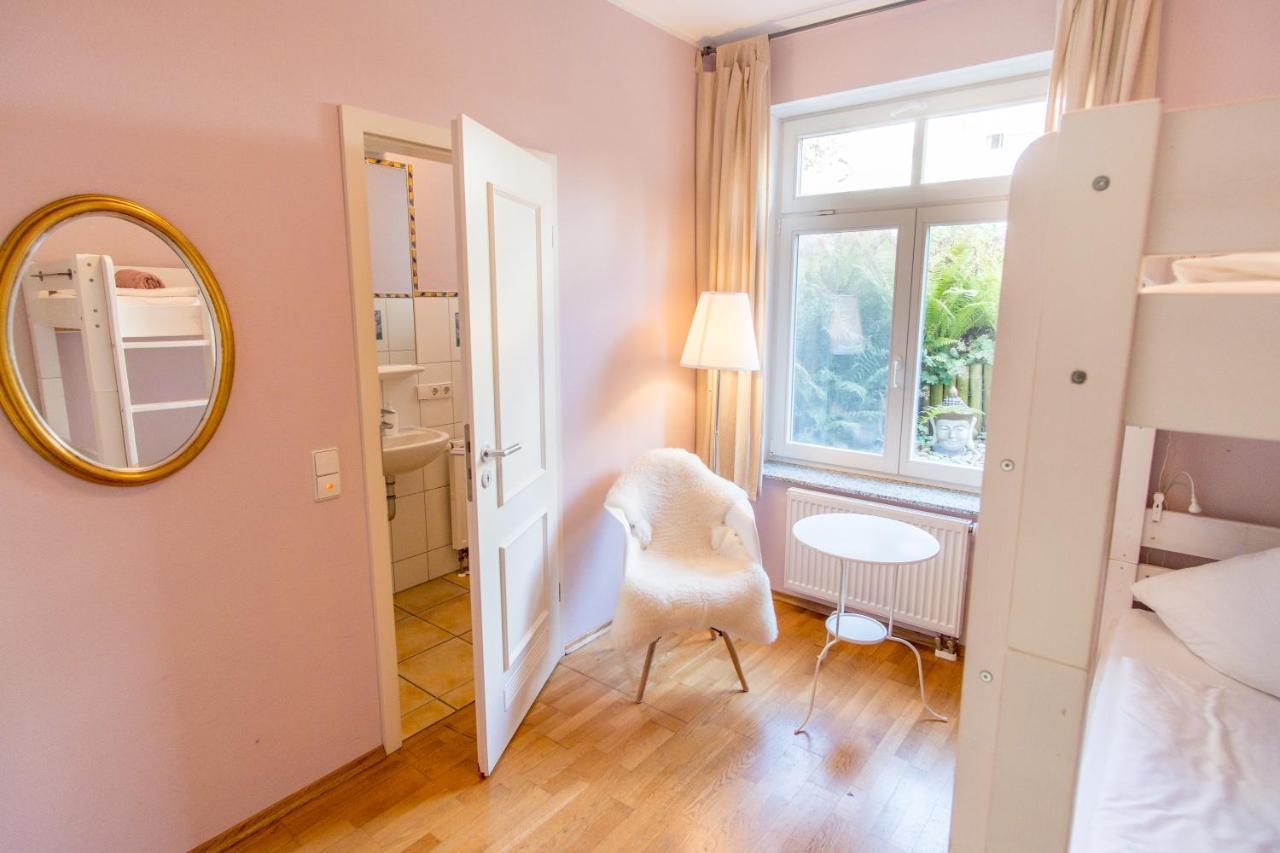 لينداو Das Mietwerk - Bed & Breakfast الغرفة الصورة