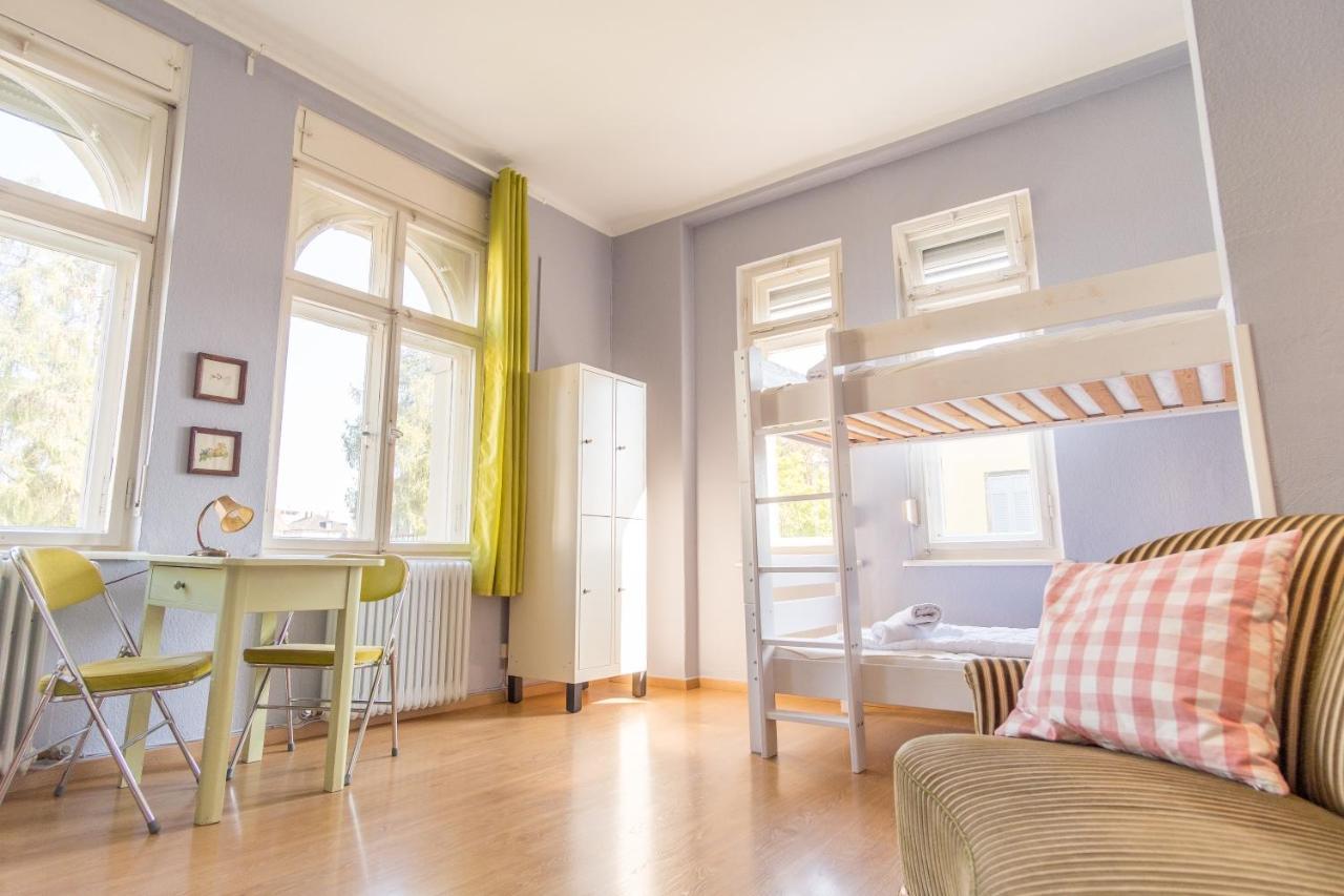 لينداو Das Mietwerk - Bed & Breakfast الغرفة الصورة